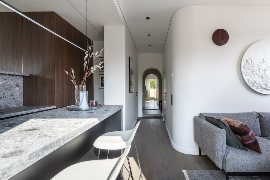 Interior a medida con cocina y zona de estar